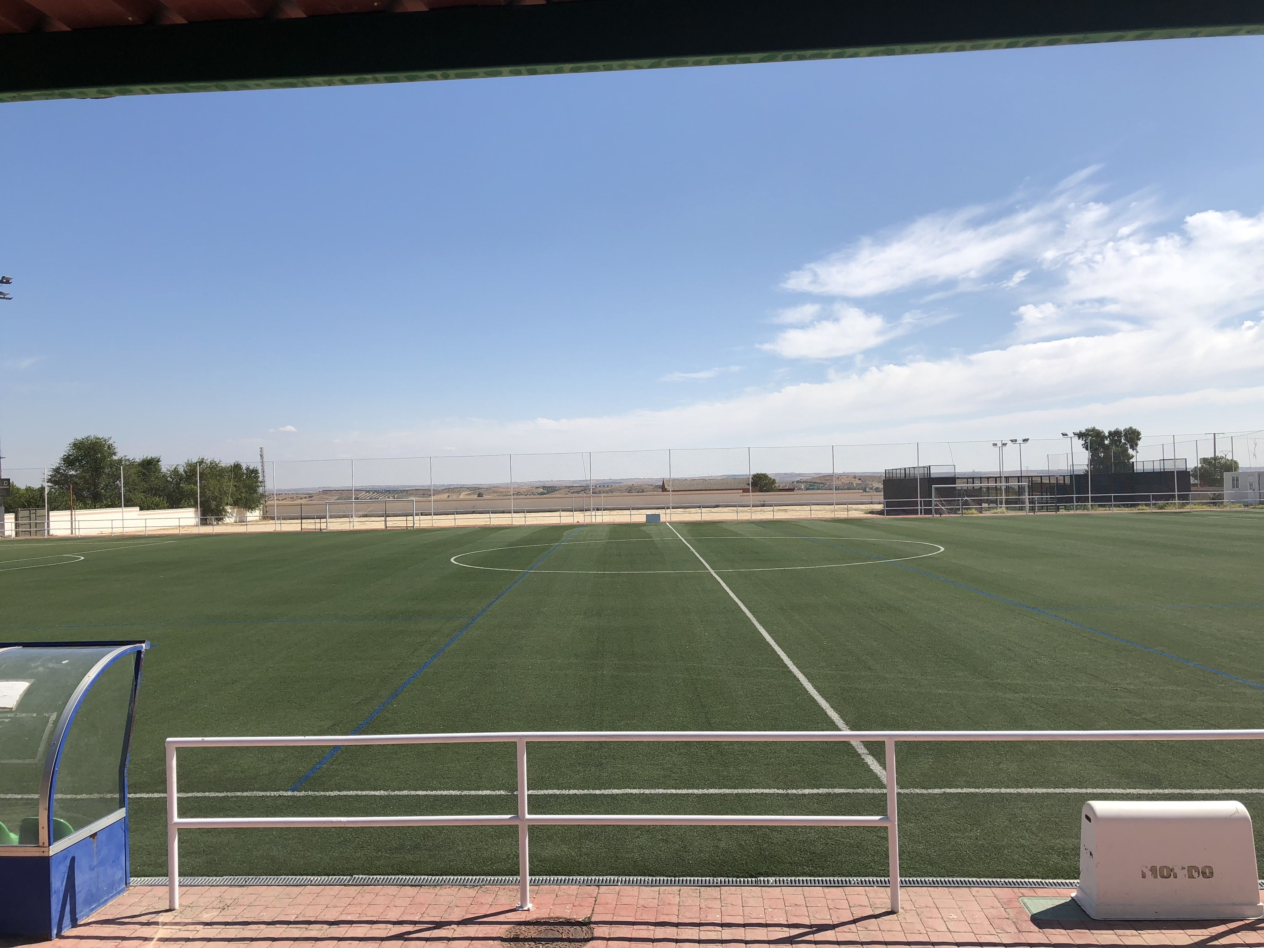 MANTENIMIENTO CAMPO DE FÚTBOL MUNICIPAL "LA LINA"